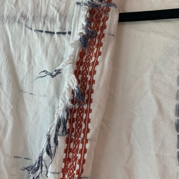 Kimono shawl wrap with fringe embroidered - Picture 3 of 4